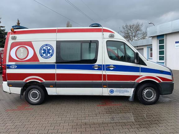 Ambulans to samochód marki Volkswagen Crafter