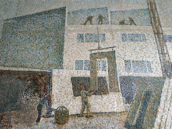 Mozaika we wnętrzu dawnej Państwowej Szkoły Handlowej dla Dziewcząt przy ul. Górnosląskiej w Warszawie