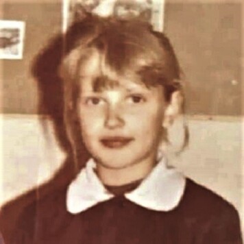 Dziewczynka na starej fotografii