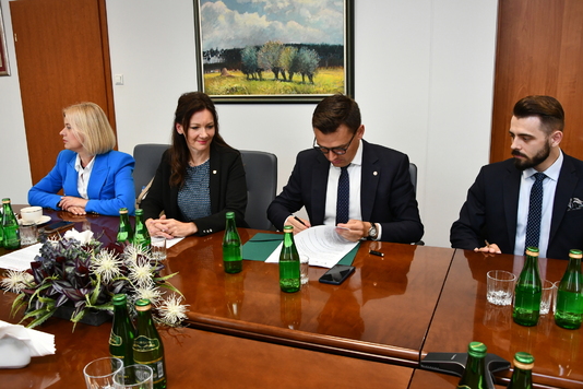 Umowę podpisuje gmina Karczew