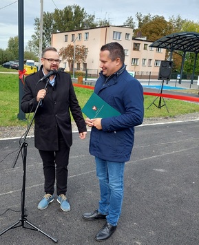 Od lewej: burmistrz Miasta i Gminy Wiskitki Rafał Mitura, wiceprzewodniczący Sejmiku Województwa Mazowieckiego Mirosław Adam Orliński.