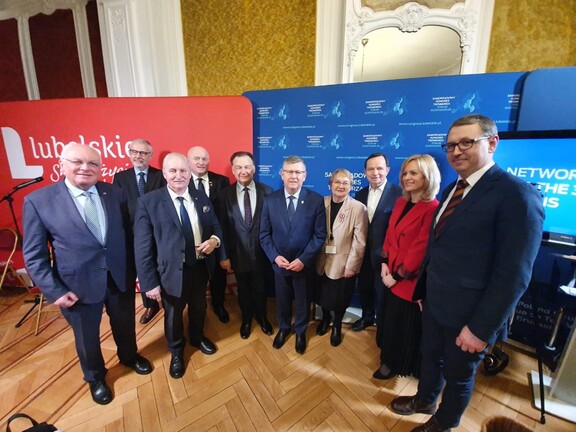 Przedstawiciele regionów członkowskich Sieci Regionów Trójmorza oraz marszałek Adam Struzik