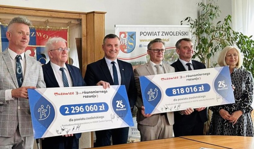 23 05 26_Podpisanie umów_powiat zwoleński.jpg
