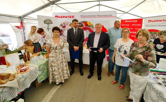 Organizatorzy i uczestnicy konkursu Nasze Kulinarne Dziedzictwo – Smaki Regionów, Mazowiecki finał XXII edycji konkursu.