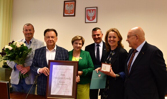 Zarząd województwa wyróżnił medalem Pro Masovia mecenas Anetę Gęsiarz Krasucką