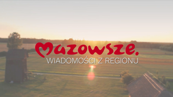 Kadr z czołówki programu. Widok na pola oraz napis Mazowsze wiadomości z regionu.
