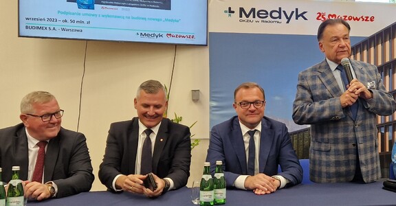 Podpisanie umów na modernizację radomskiej szkoły medycznej