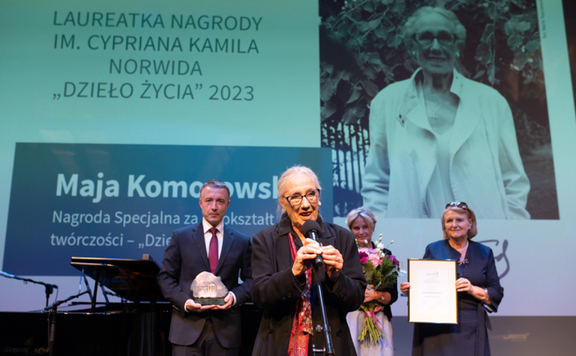 Maja Komorowska dziękuje za przyznaną nagrodę.