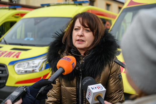 Samorząd Mazowsza przeznaczył na zakup karetek 3 mln zł z unijnego projektu, zaznaczyła Janina Ewa Orzełowska.