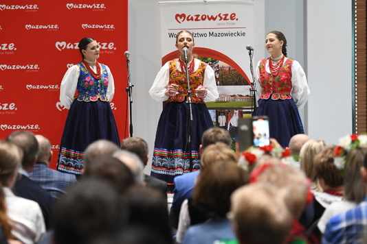 LZA PROMNI to grupa studentów zafascynowanych tańcem i folklorem polskim